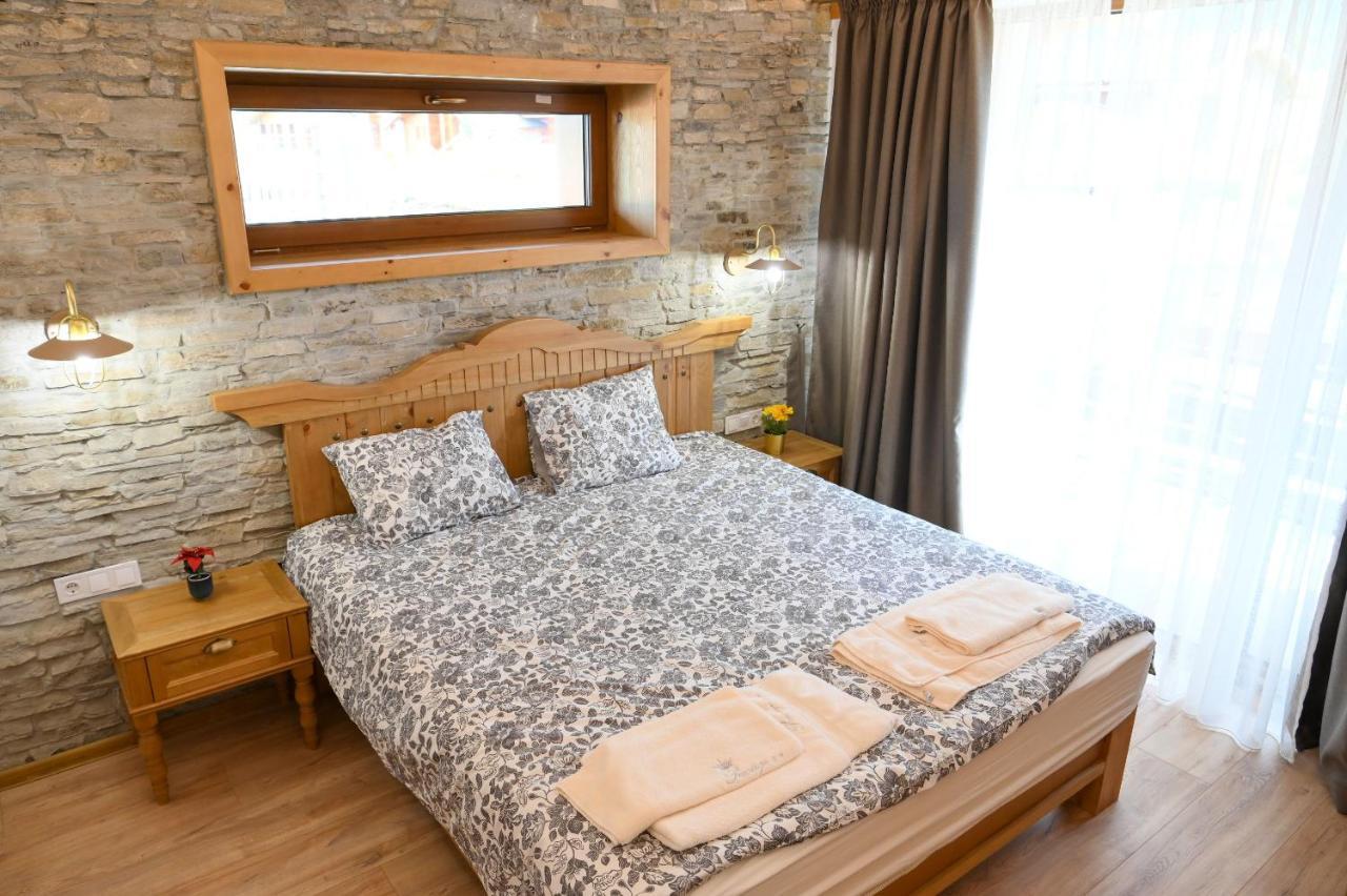 Villa Raphael Near The Pirin Golf Resort 班斯科 外观 照片