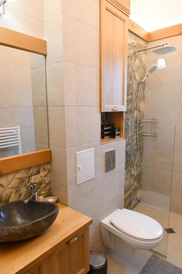 Villa Raphael Near The Pirin Golf Resort 班斯科 外观 照片