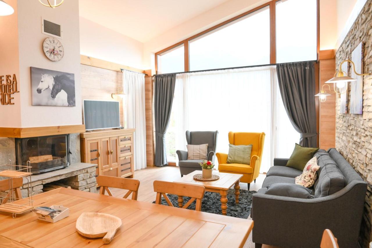 Villa Raphael Near The Pirin Golf Resort 班斯科 外观 照片