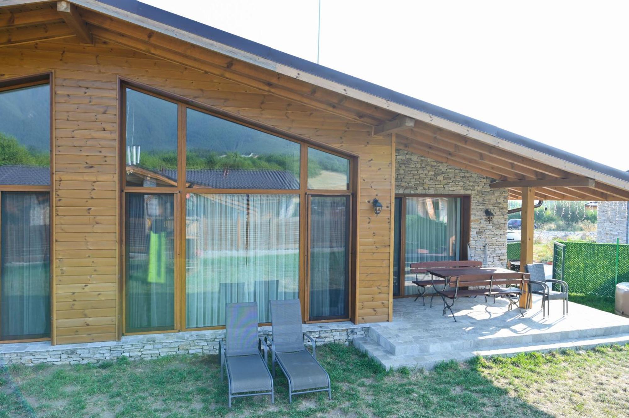 Villa Raphael Near The Pirin Golf Resort 班斯科 外观 照片