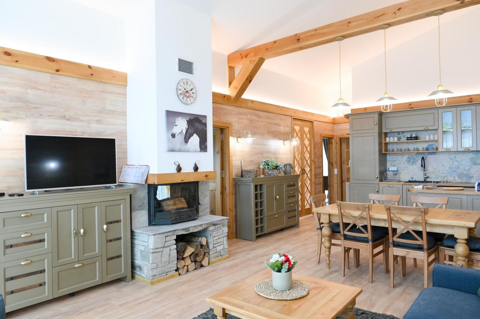Villa Raphael Near The Pirin Golf Resort 班斯科 外观 照片